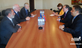 Deputy Minister Mnatsakanian meeting with Herwig Van Staa, President of the Congress