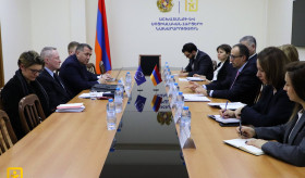 Աշխատանքի և սոցիալական հարցերի նախարարի և ԵԽ մարդու իրավունքների հանձնակատարի հանդիպմն վերաբերյալ