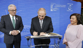 The Prime Minister of Armenia meets with the President of the PACE