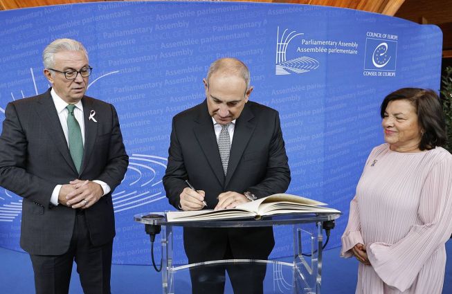The Prime Minister of Armenia meets with the President of the PACE